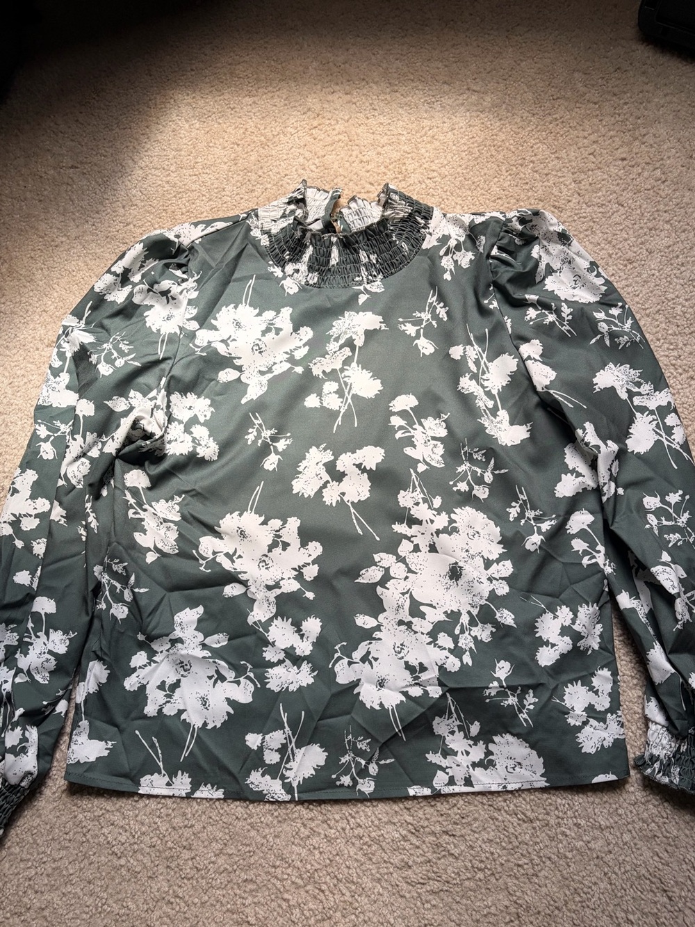 SHEIN Olive Green Floral Smocked Neck Puff Sleeve Blouse